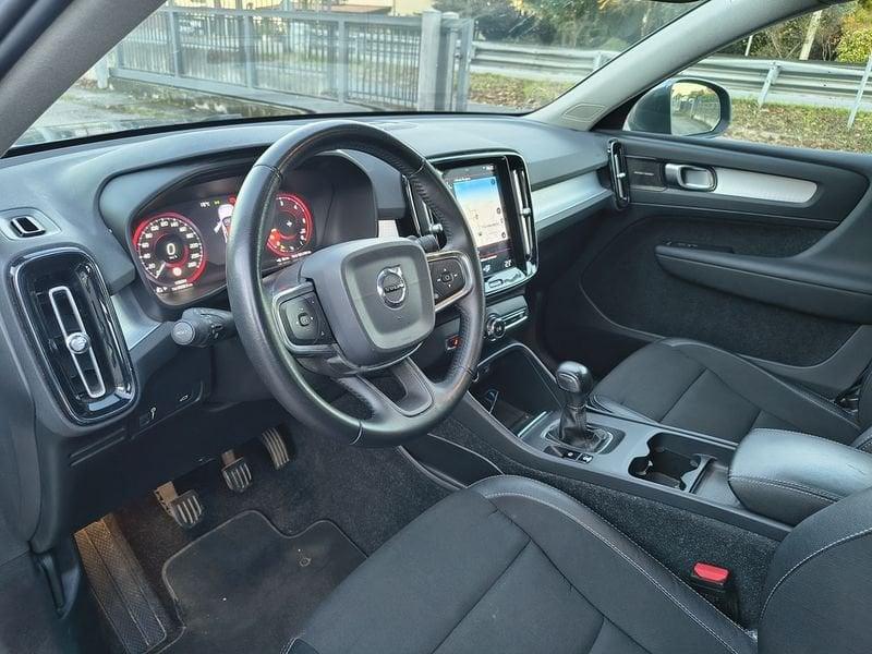 Volvo XC40 D3 2.0 Momentum 150 CV