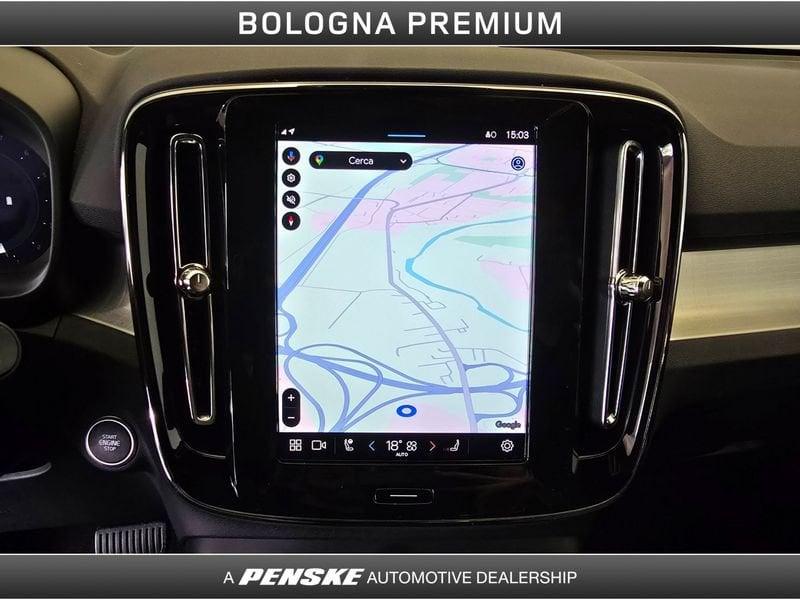 Volvo XC40 B3 automatico Plus Dark