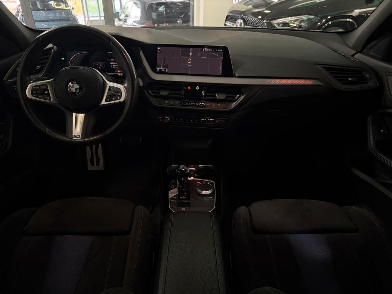 Bmw 118 118d 5p. Msport