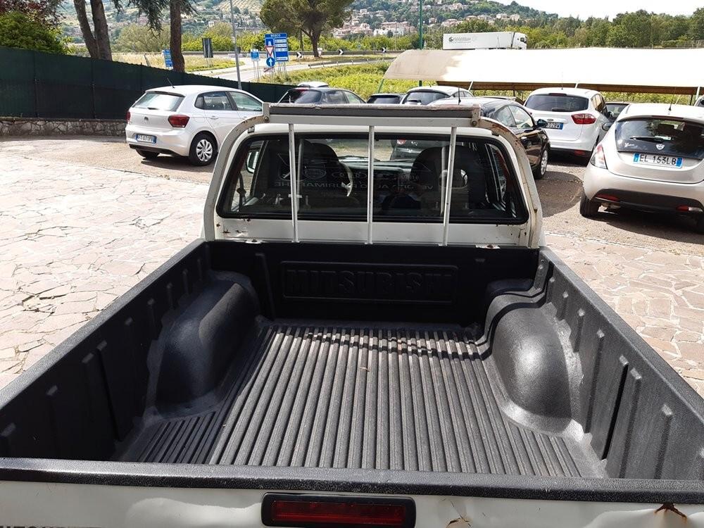 Mitsubishi L200 2.5 TD cat 4WD Club Cab