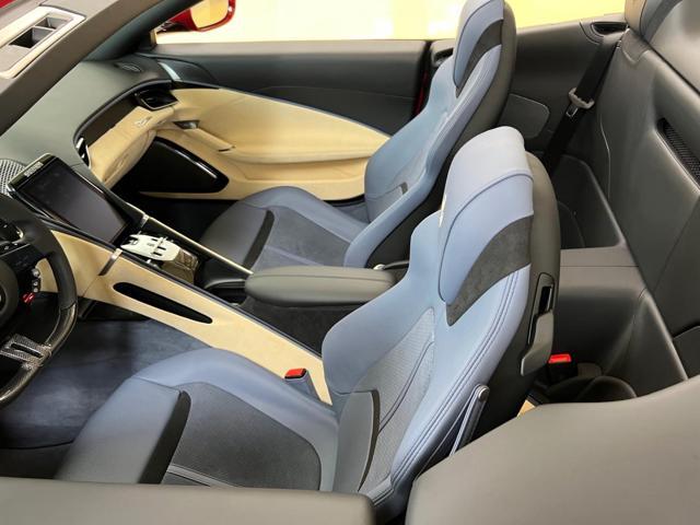 FERRARI Roma Spider / Pelle Carta da zucchero / UNICA