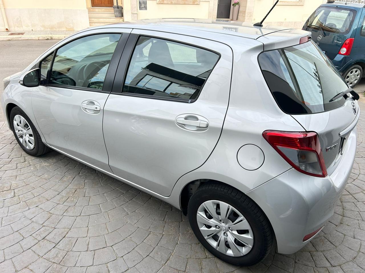 Toyota Yaris 1.4 D-4D 90Cv LOUNGE RET-2013