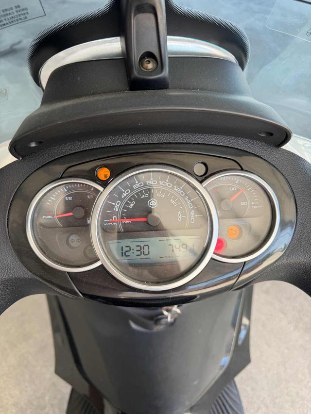 PIAGGIO Beverly 125 Piaggio Beverly 125 i.e.