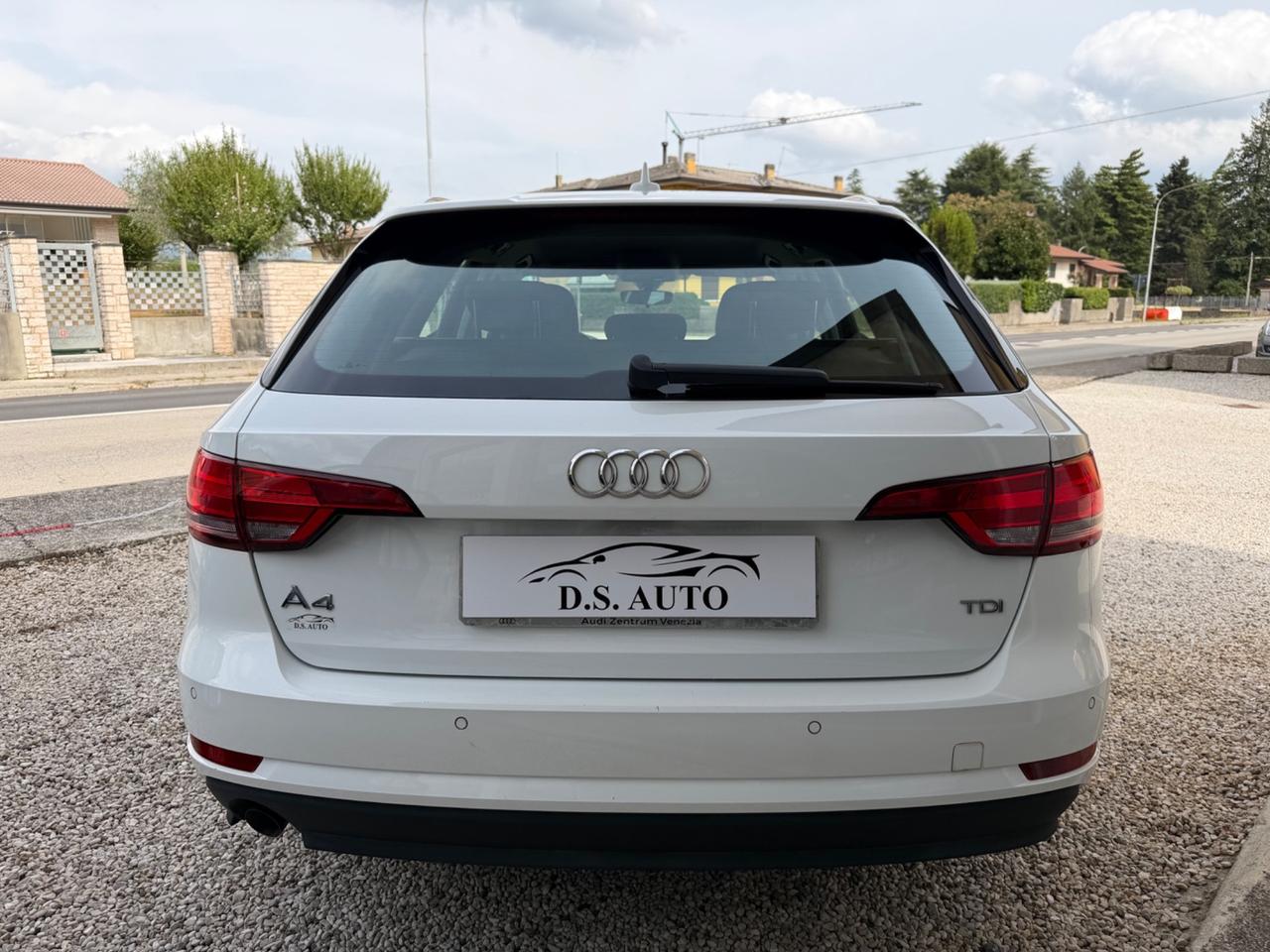 Audi A4 Avant 2.0 TDI 122 CV Manuale