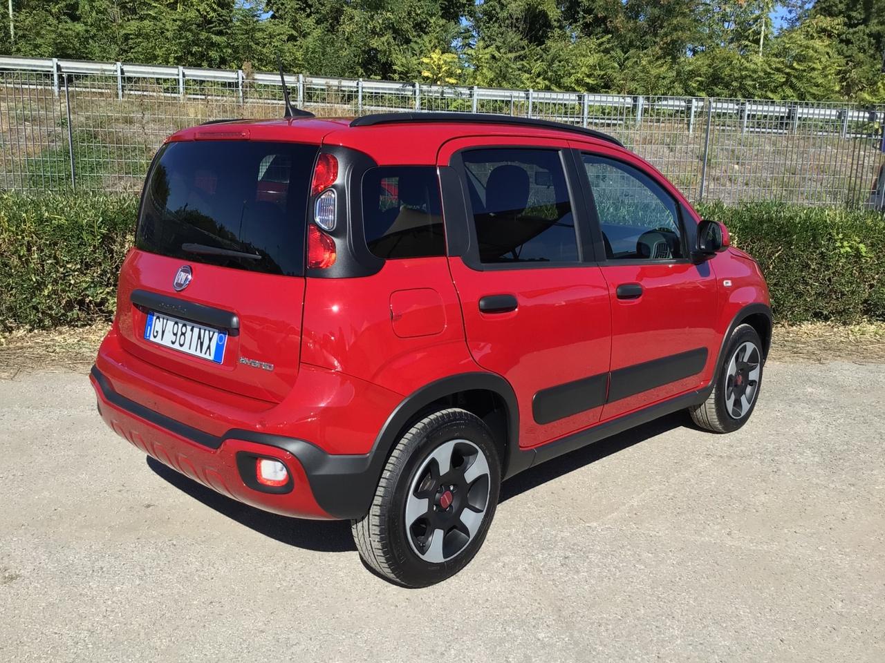 Fiat Panda Cross 1.0 70Cv firefly hybrid 5 Posti