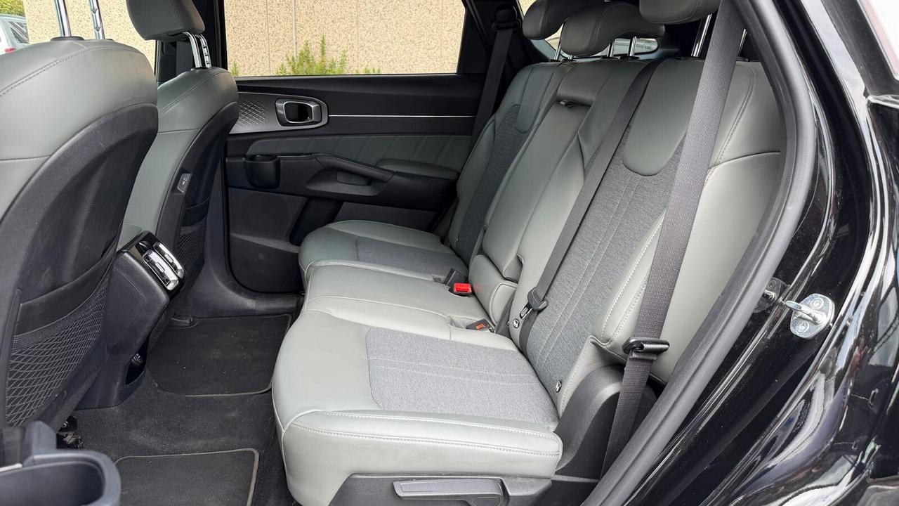 Kia Sorento 1.6 T-GDi HEV AT6 2WD Style