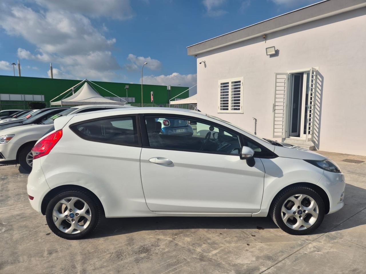 Ford Fiesta 1.4 TDCi 70CV Titanium