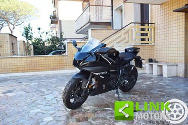 YAMAHA YZF 750 R7 R7