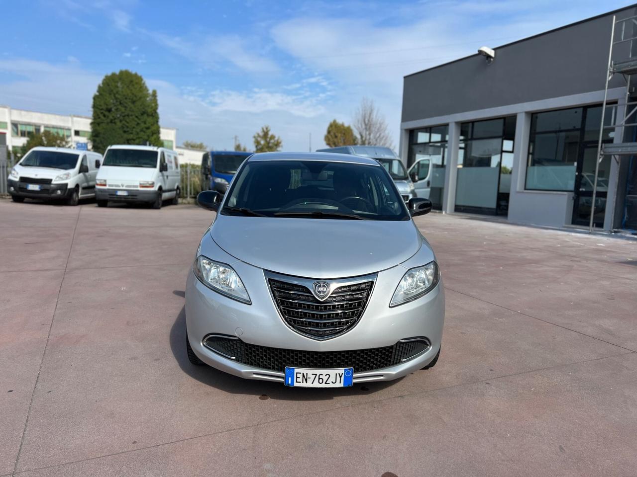 Lancia Ypsilon 1.3 MJT 16V 95 CV 5 porte S&S Silver