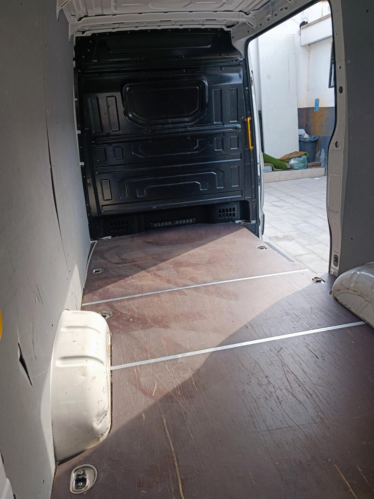 Volkswagen Crafter / Man 140 CV 35
