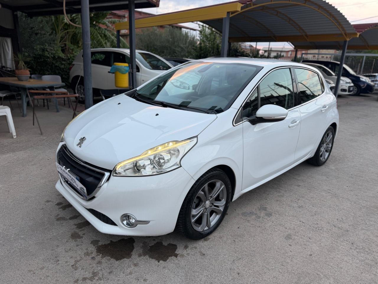 Peugeot 208 82cv 5 porte Allure Km Certificati