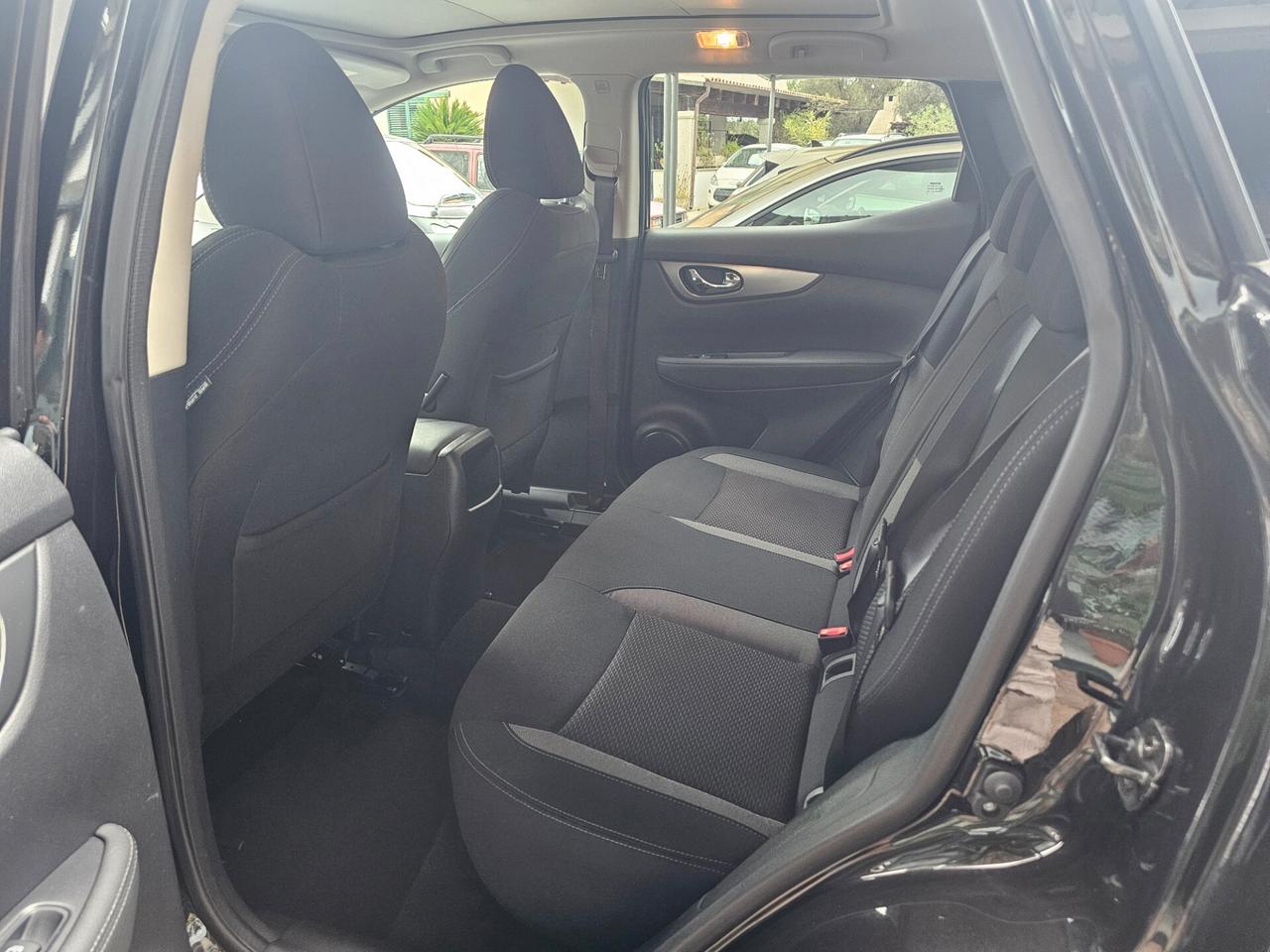 Nissan Qashqai 1.5 dCi N-Connecta