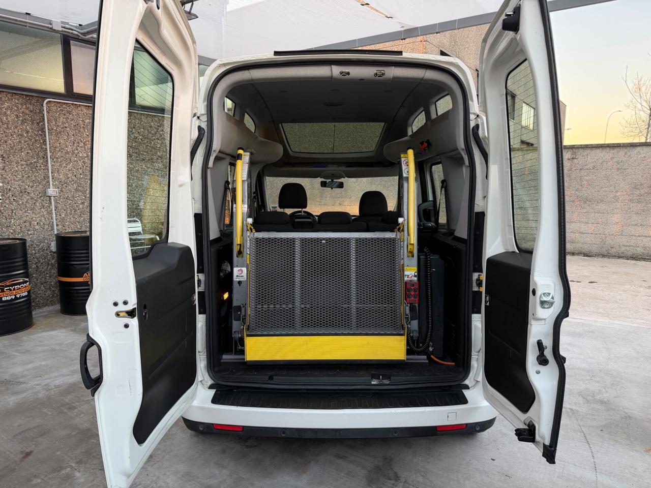 OPEL COMBO 1.6CDTI TETTO ALTO PEDANA OMOLOGATA DISABILI