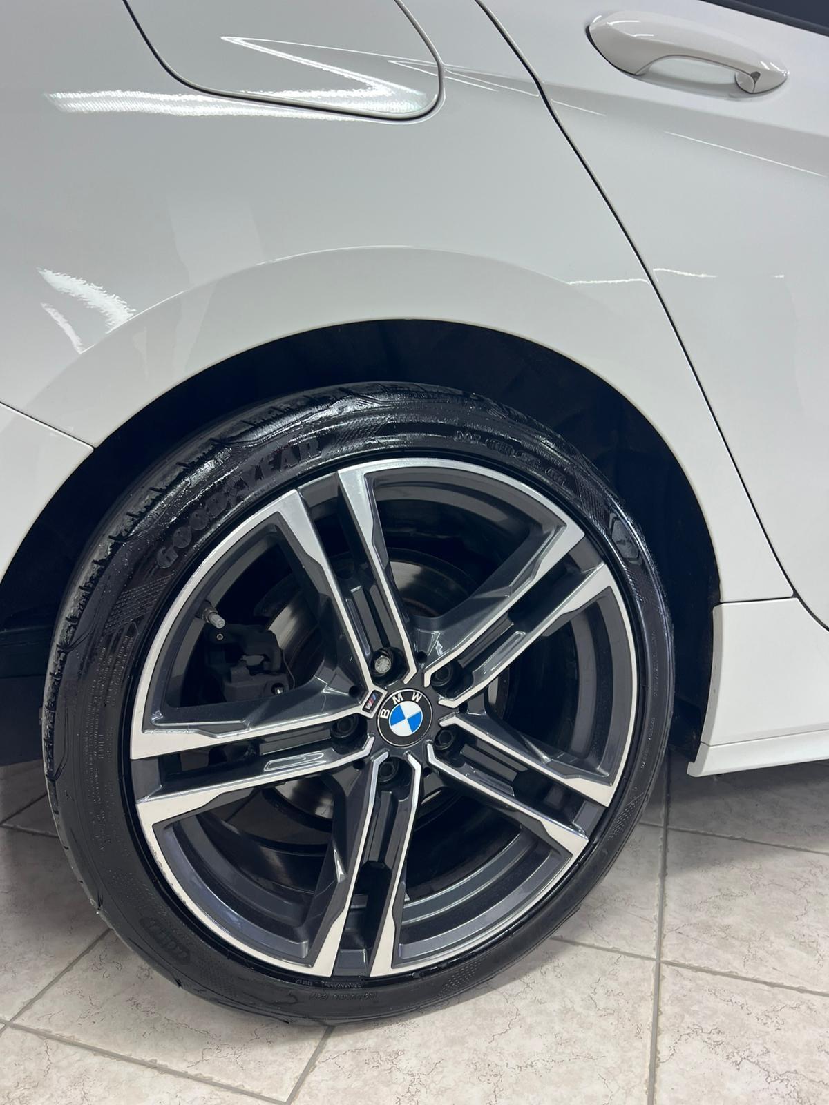 Bmw 116 116d 5p. Msport