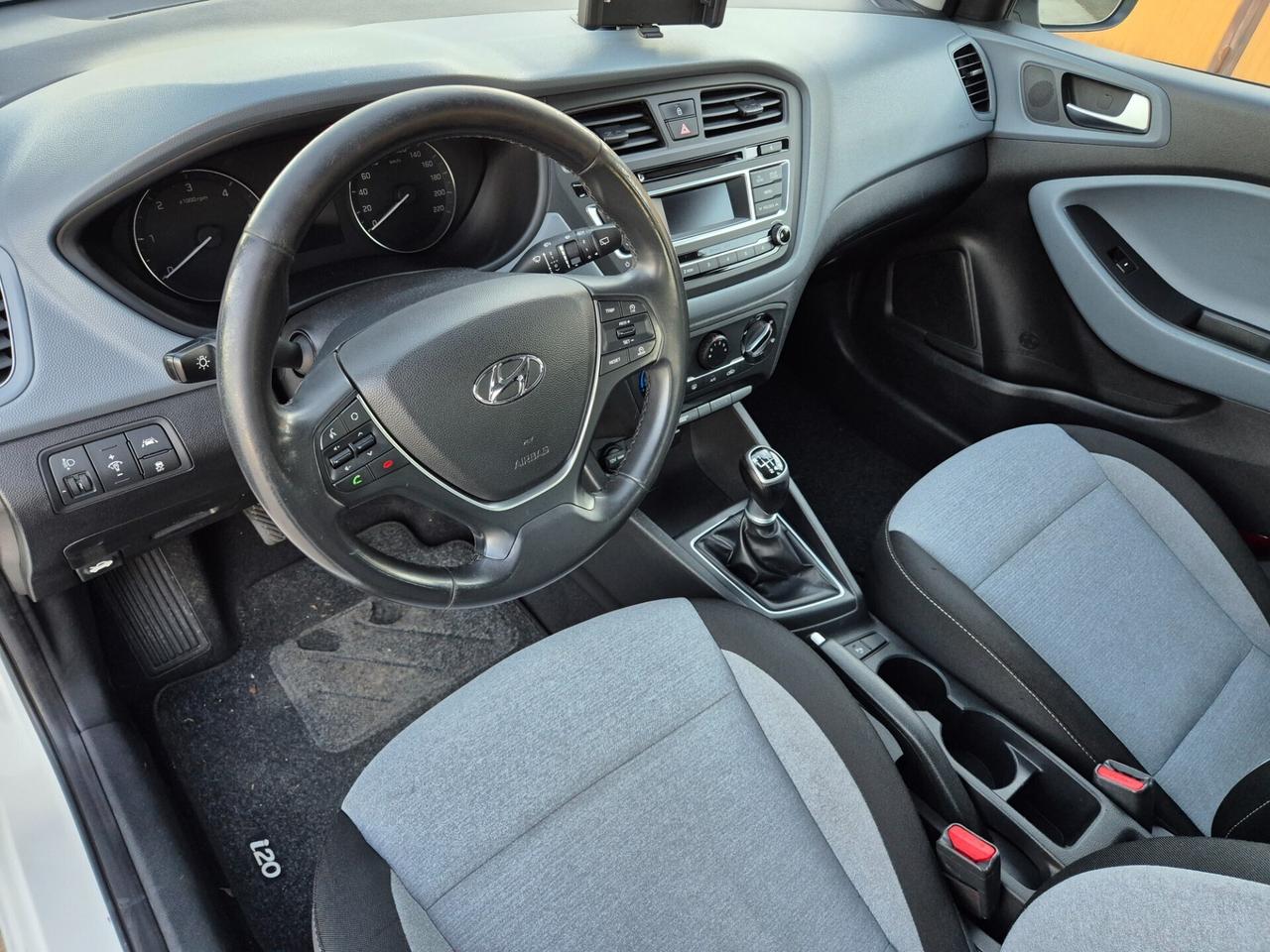 Hyundai i20 1.1 CRDi 12V 5 porte neopatentati