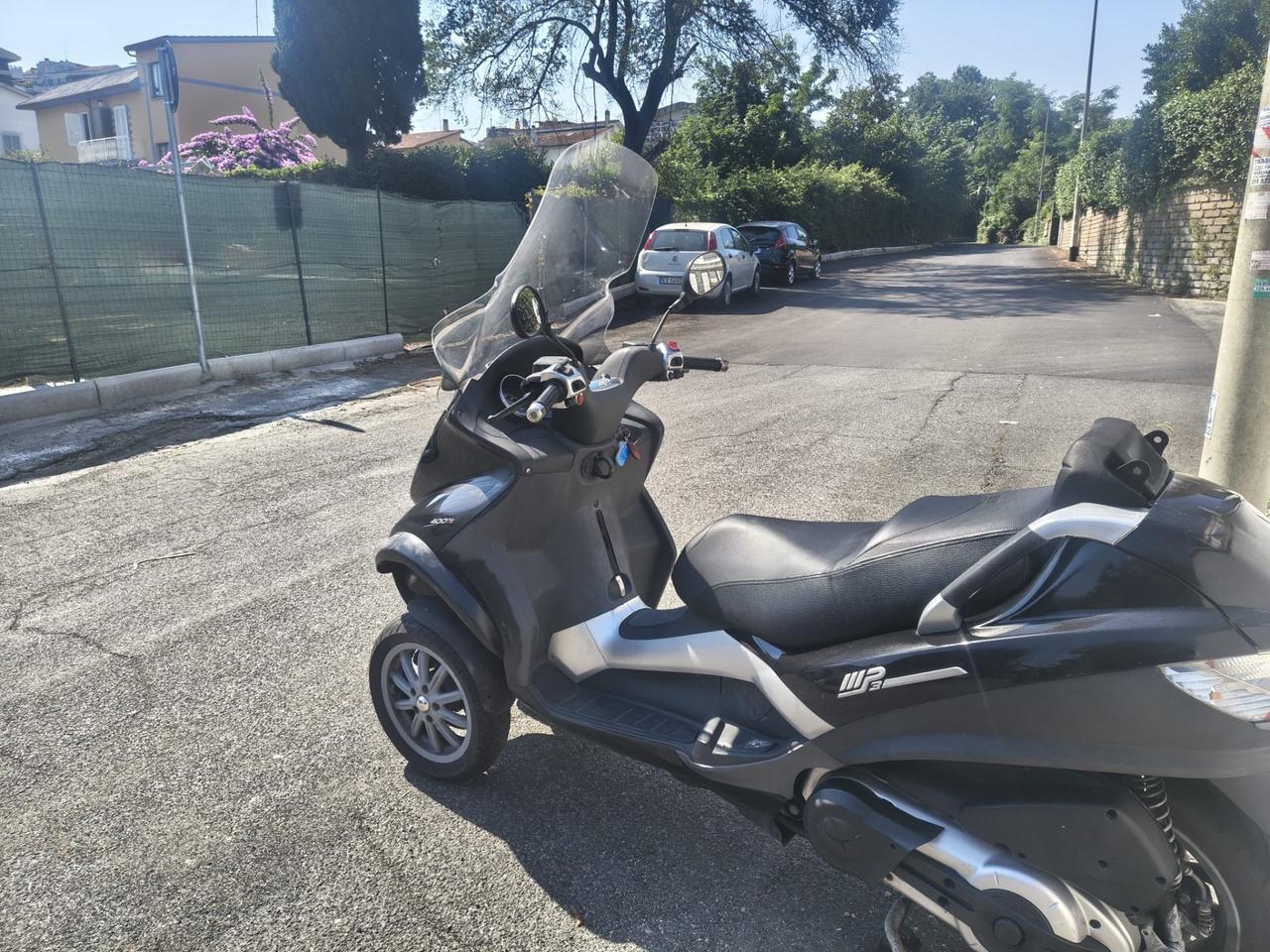 Piaggio MP3 400