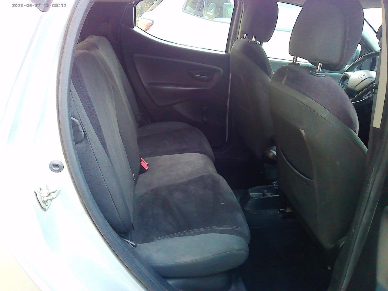 Lancia Ypsilon 1.3 MJT 75 CV Unyca