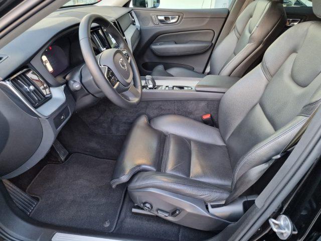 VOLVO XC60 B4 automatico Plus Dark IVA ESPOSTA