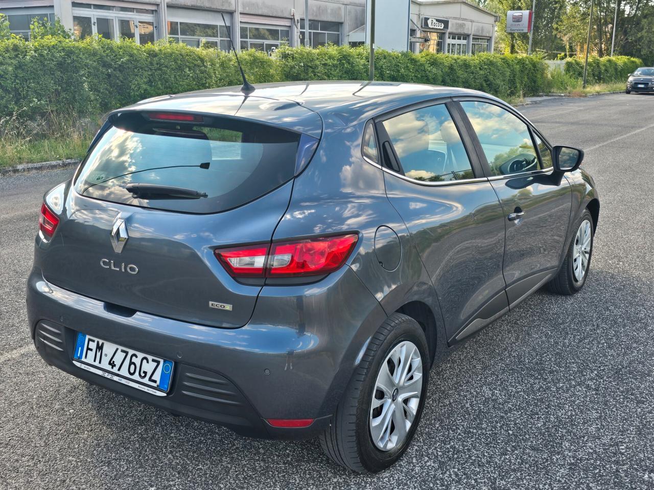 Renault Clio dCi 8V 75 CV 5 porte Duel
