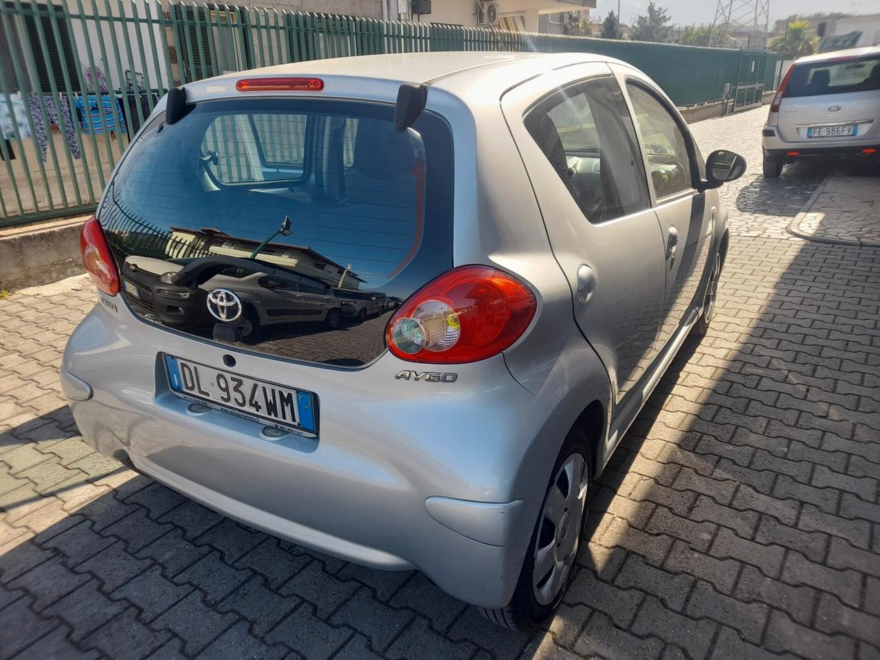 Toyota Aygo 1.0 12V VVT-i 5 porte Sol