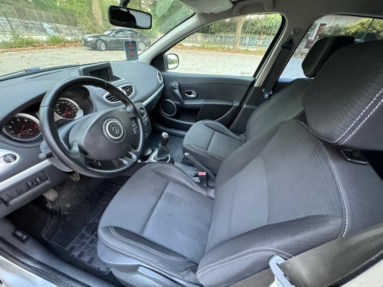 Renault Clio 1.2 16V 5 porte Dynamique