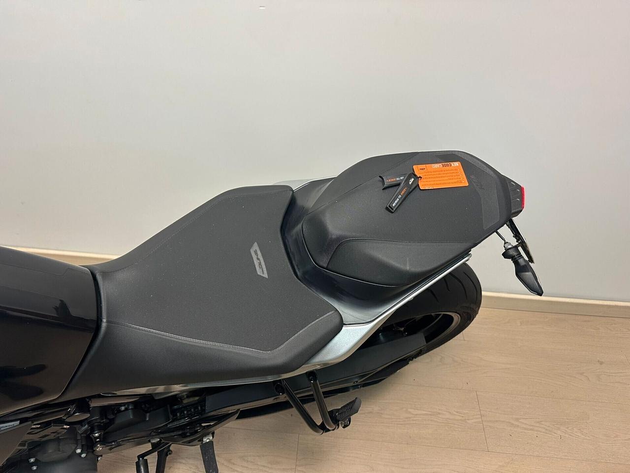 KTM DUKE 790 SCARICO MIVV DA 99€ AL MESE