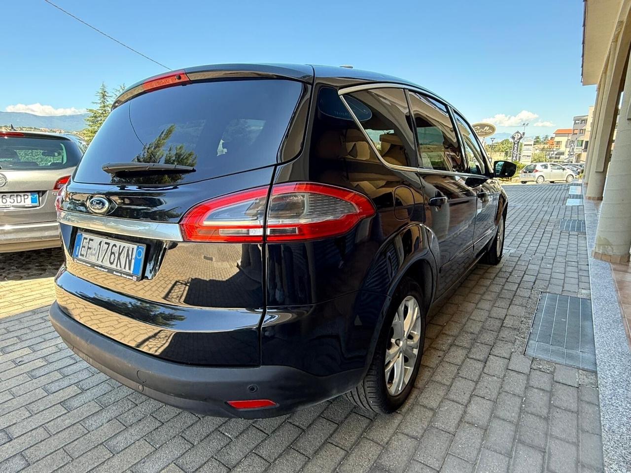 Ford S-Max 2.0 TDCi 115CV Titanium Restayling 2011