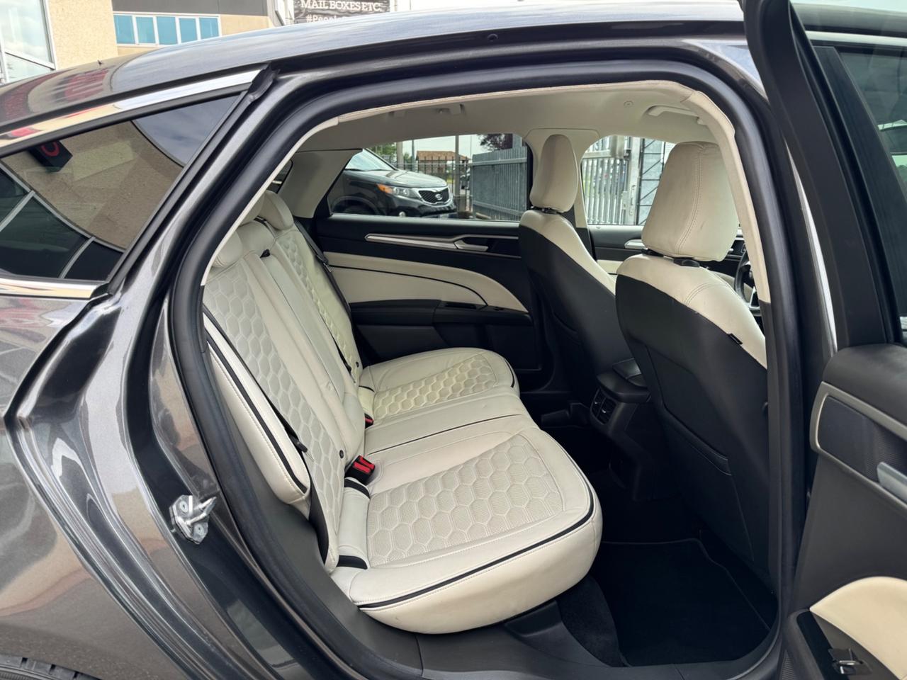Ford Mondeo Hybrid 2.0 140 CV eCVT 4 porte Vignale