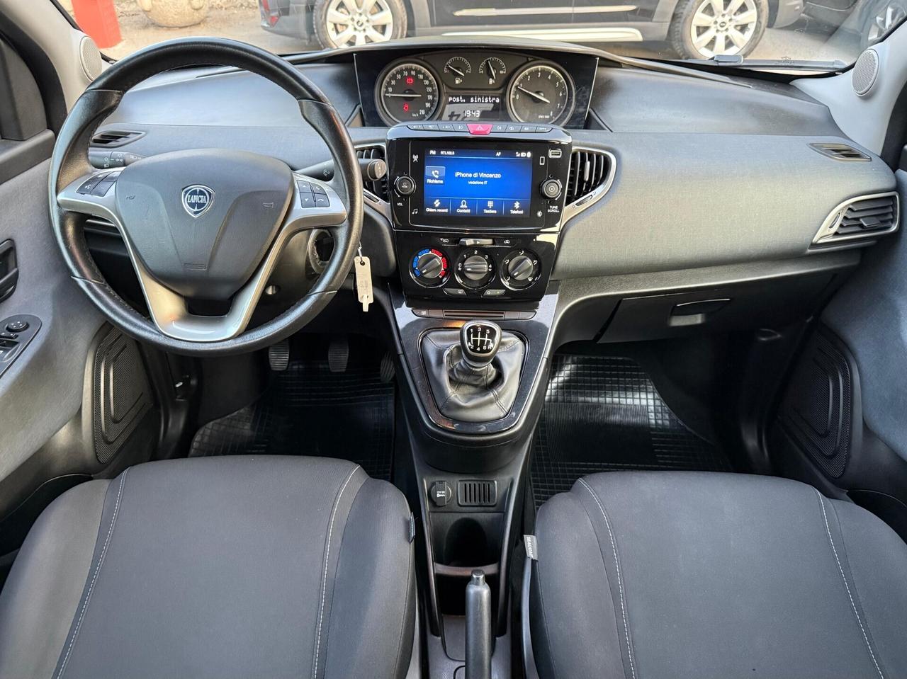 Lancia Ypsilon 1.0 FireFly S&S Hybrid Gold