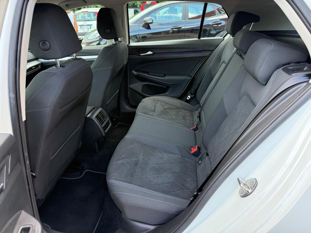 Volkswagen Golf 1.5 TGI DSG Life