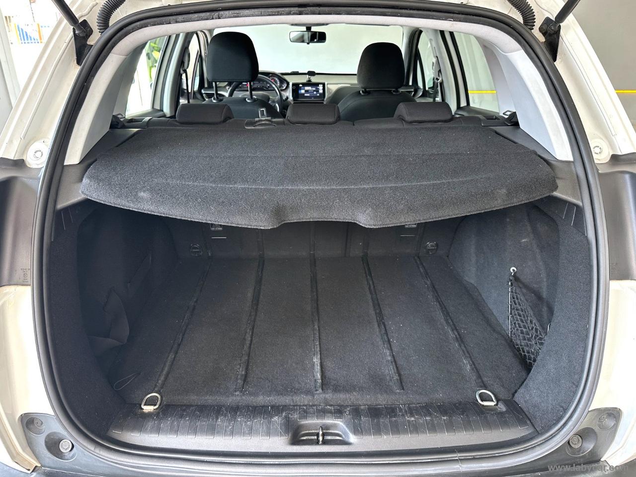 PEUGEOT 2008 PureTech 82 Active TAGL CERT*UNIPRO