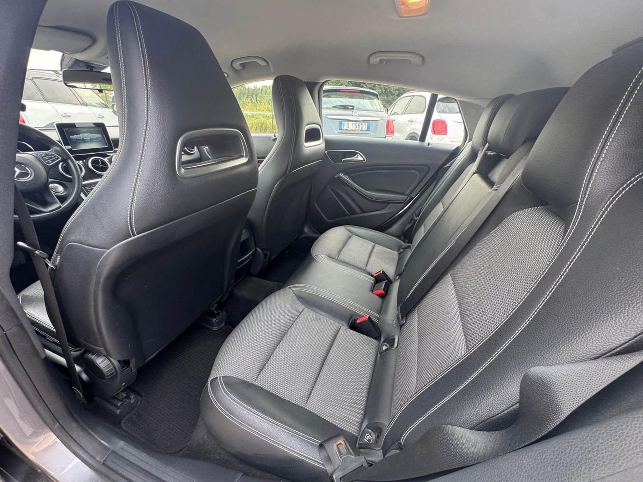 Mercedes-benz CLA 200 d S.W. Automatic Premium