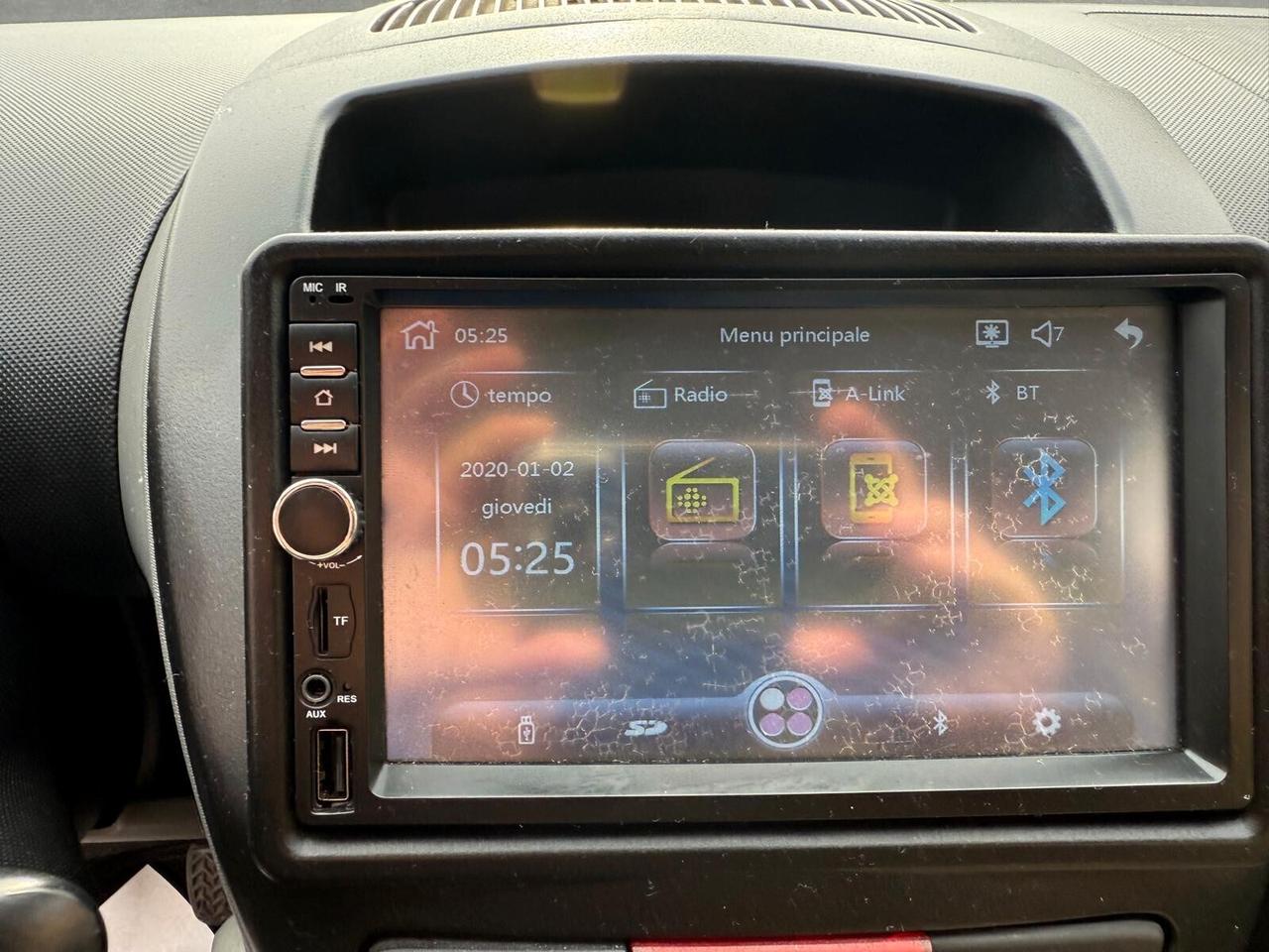 Peugeot 107 1.4 HDi 5p. Plaisir