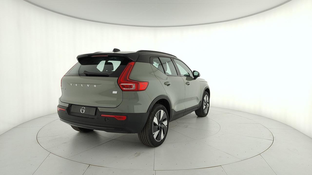 VOLVO XC40 Core Single Motor Extended Range