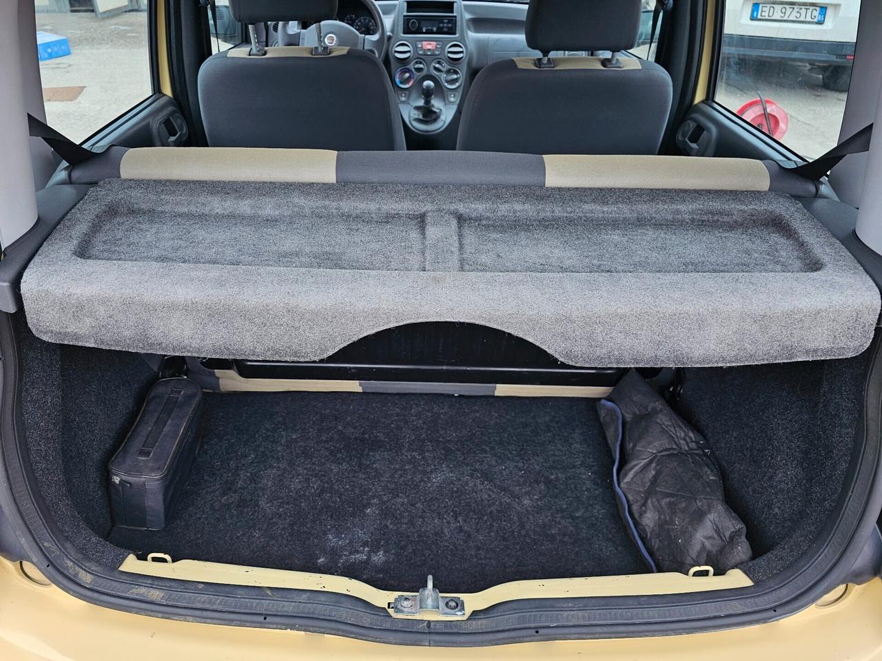 FIAT PANDA 1.2 GUIDABILE DA NEOPATENTATI GARANZIA 12 MESI