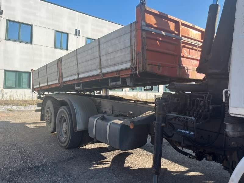 VOLVO FL12 6X2 GRU HAIB 140 E CASSONE RIBALTABILE TRILATERALE