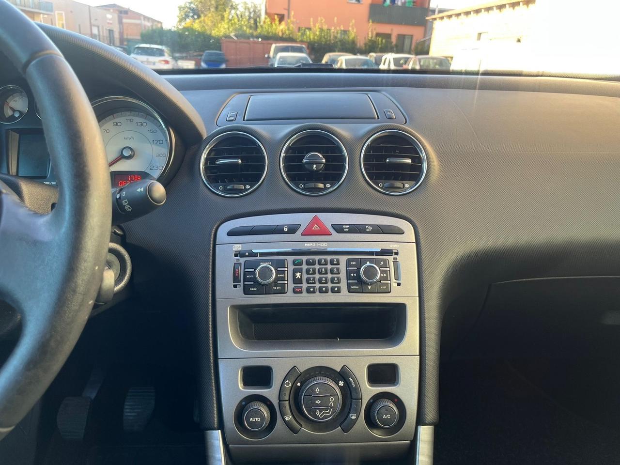 Peugeot 308 1.6 THP 150CV 5p. Féline 62000 km