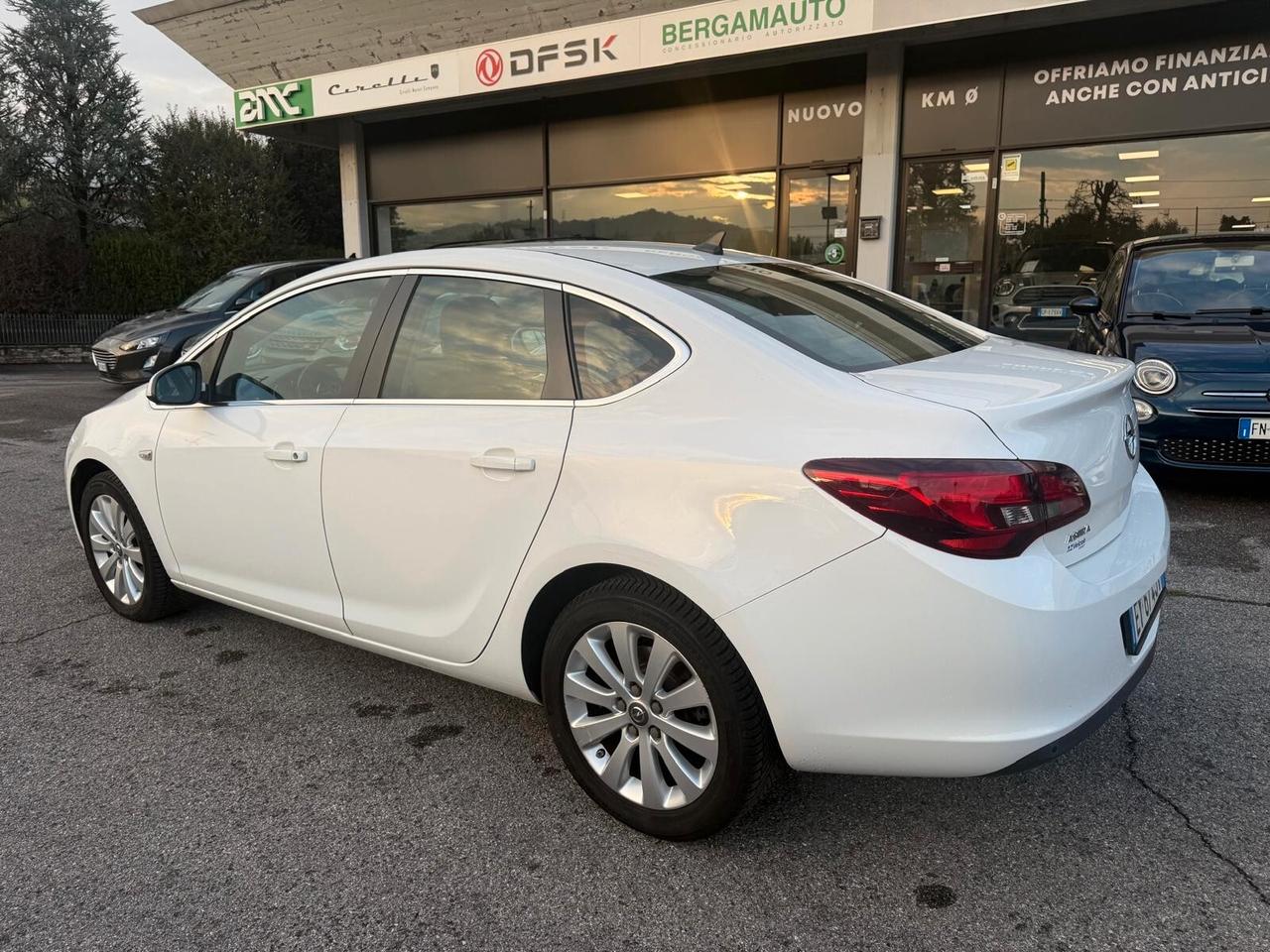 Opel Astra 1.6 CDTI EcoFLEX S&S 4 porte Cosmo