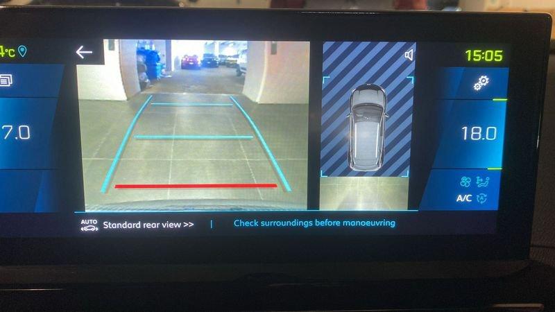 Peugeot 3008 3008 Hybrid 225 e-EAT8 Active Pack