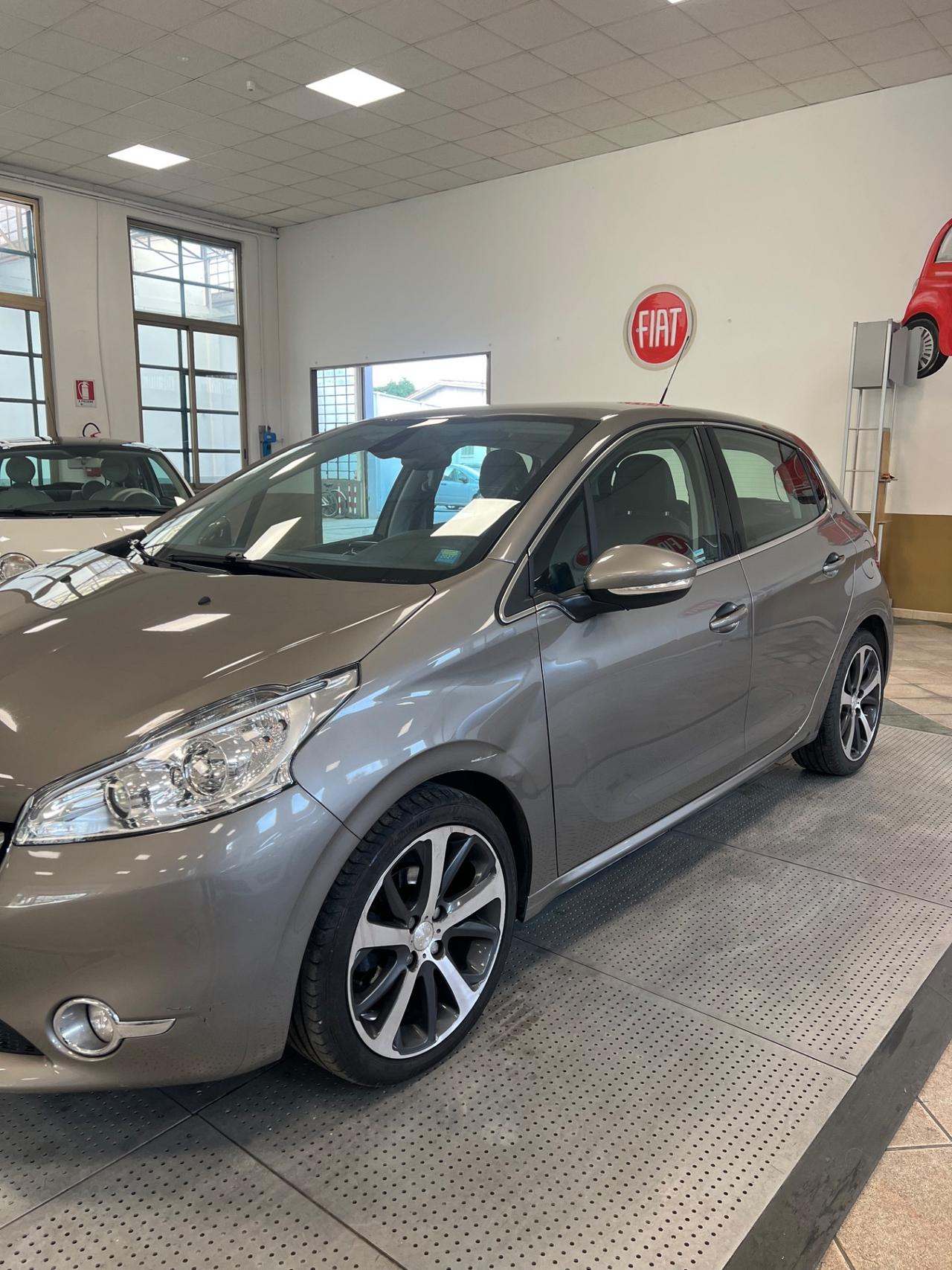 Peugeot 208 1.6 e-HDi 92 CV Stop&Start ETG6 5 porte Allure