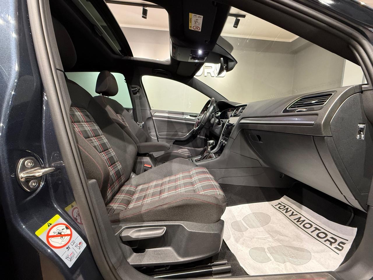 GOLF GTI PERFORMANCE