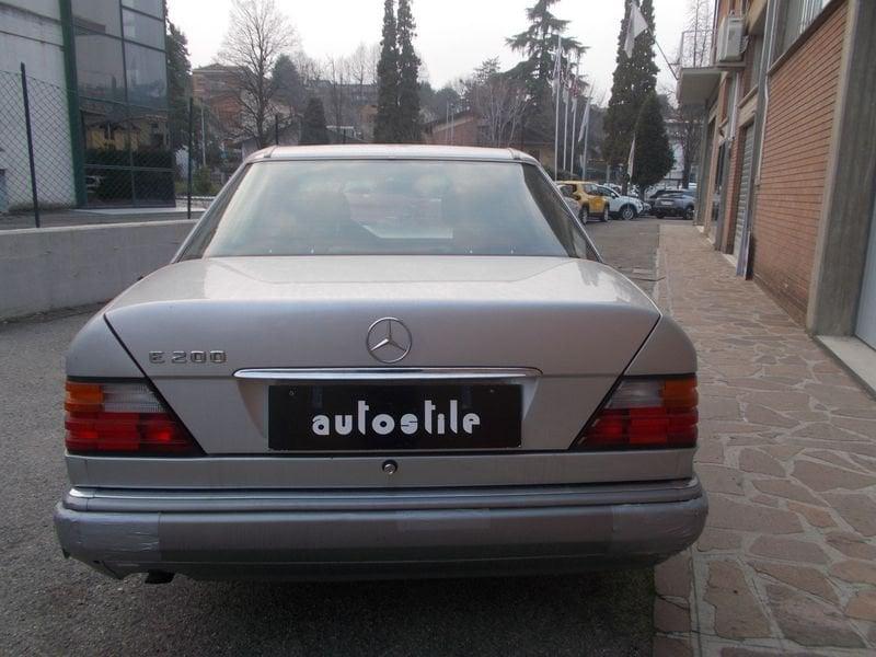 Mercedes-Benz Serie 200-320 MERCEDES 200 E 338.7575187 MASSARI MARCO