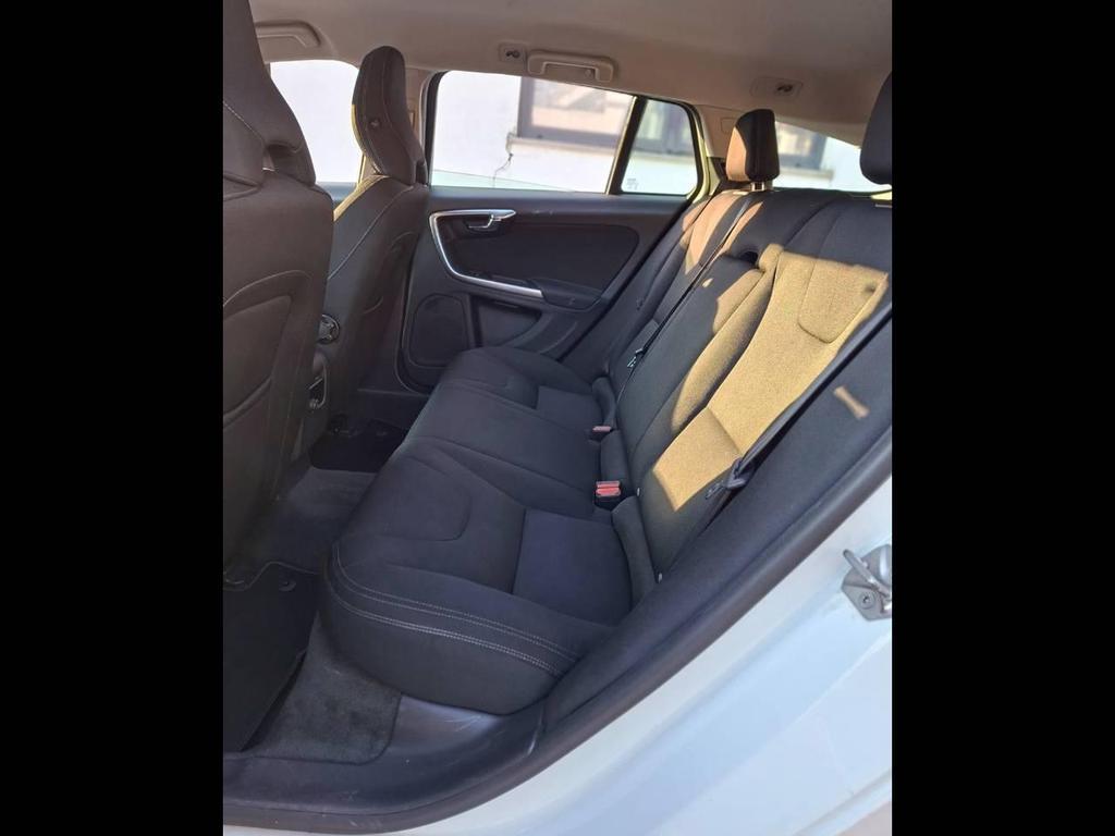 Volvo V60 2.0 D3 Momentum Geartronic