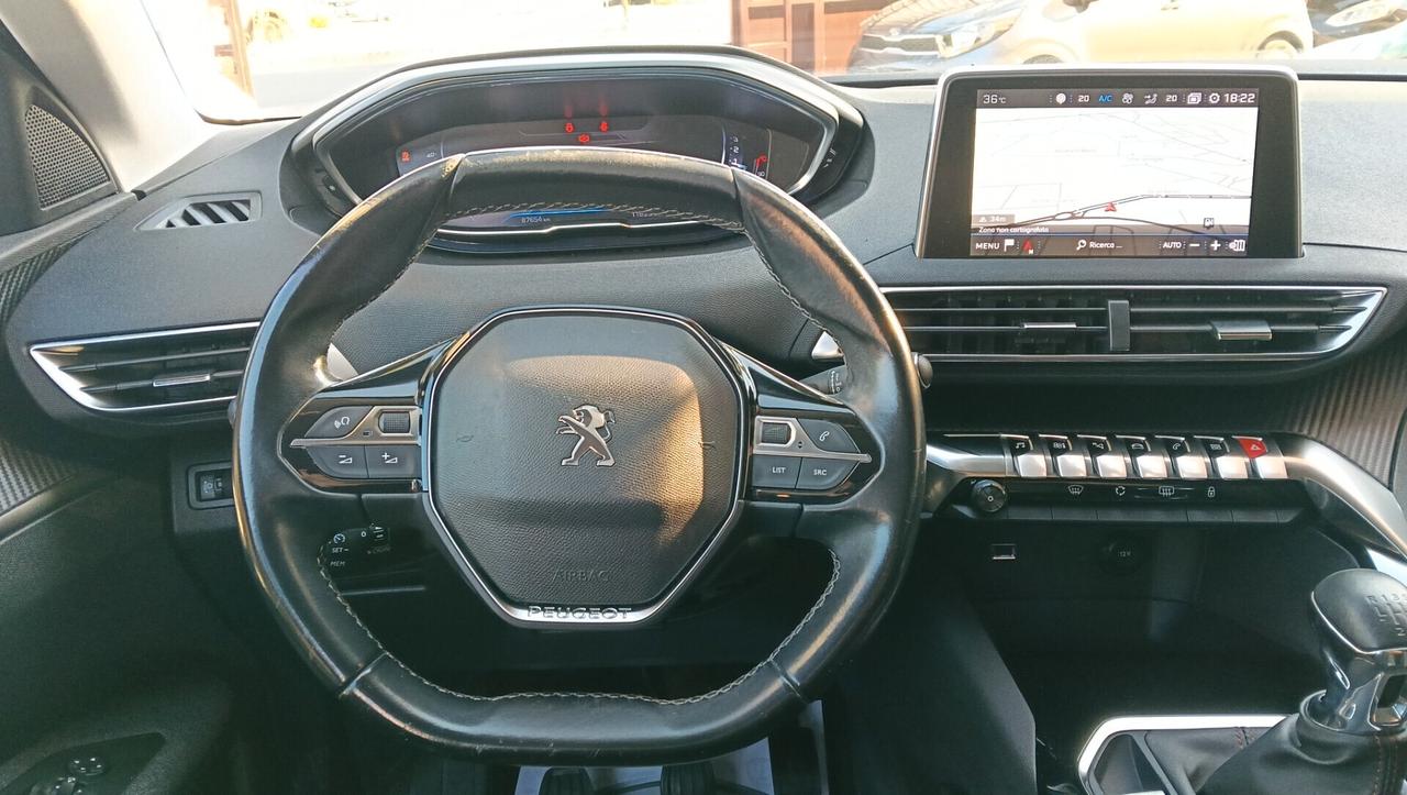 PEUGEOT 3008 1.2 BENZ-NAVI-PREZZO PROMO!