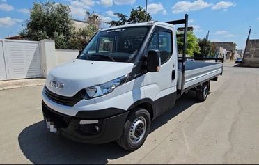 IVECO Daily 35S14 2.3 HPT PL Cabinato CASSONE FISSO NUOVO