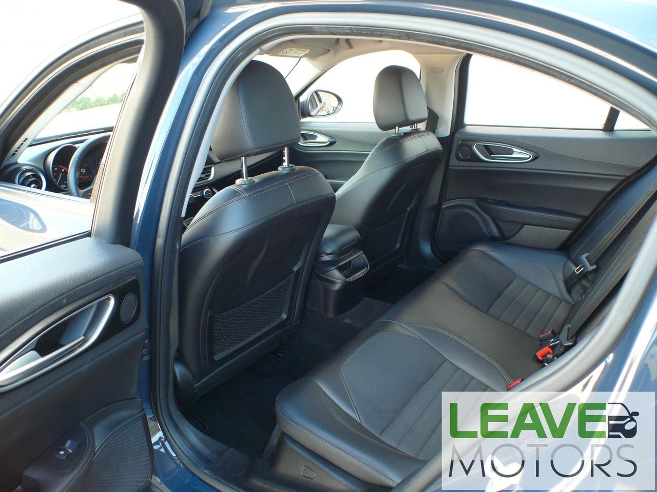 Alfa Romeo Giulia 180 CV AT8 Sport (M1487)