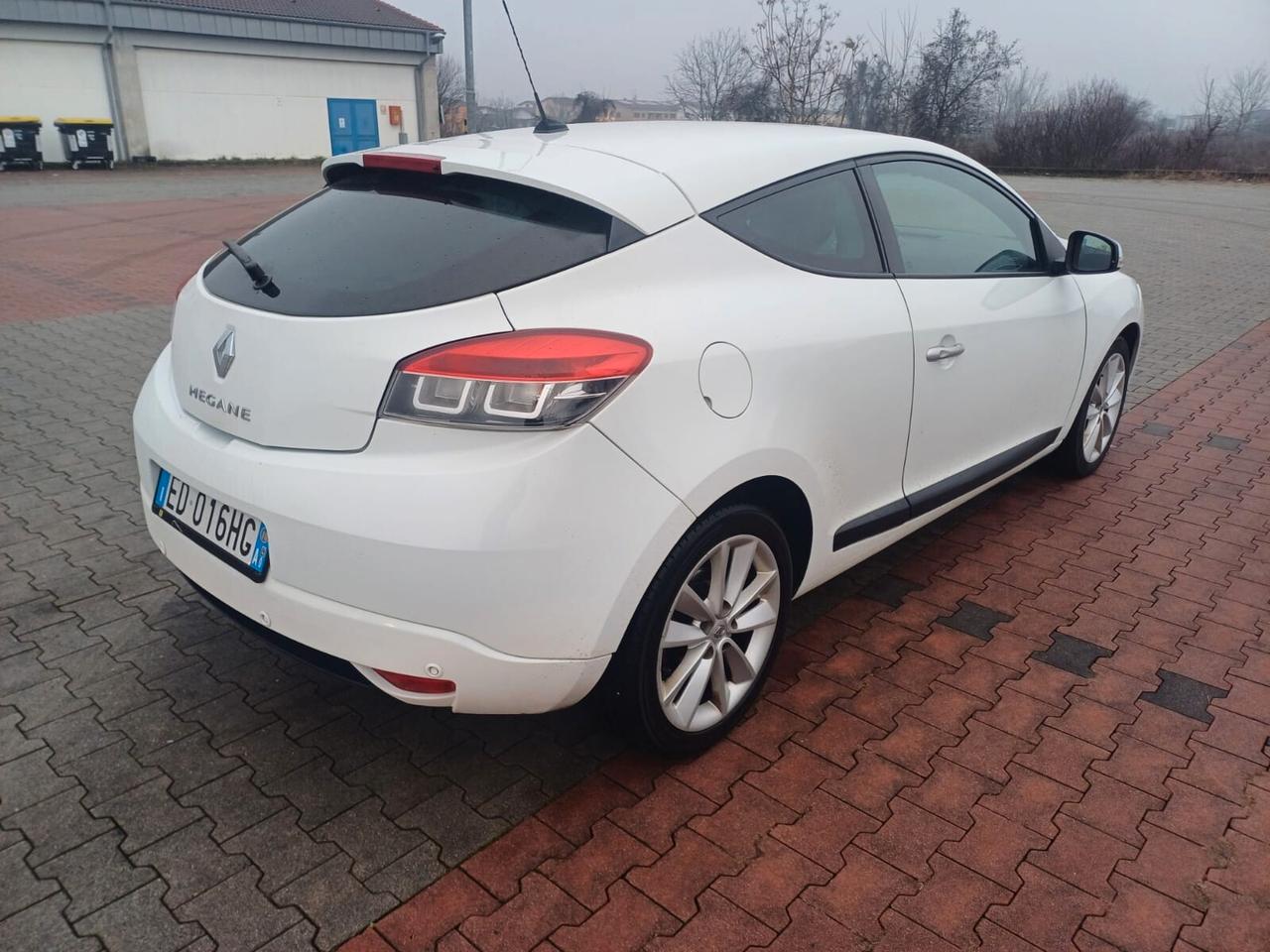 Renault Megane Mégane Coupé 1.9 dCi 130CV Luxe