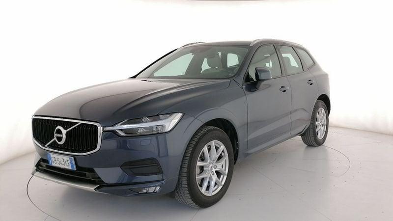 Volvo XC60 2.0 b5 Momentum Pro awd auto