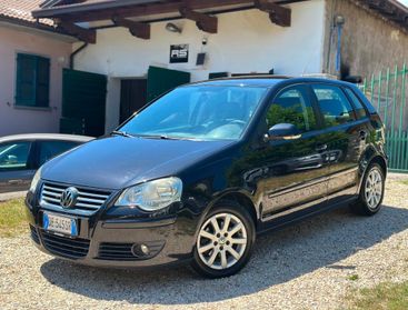 Volkswagen POLO 1.4/80CV TDI 5P SPORTLINE NEOPAT
