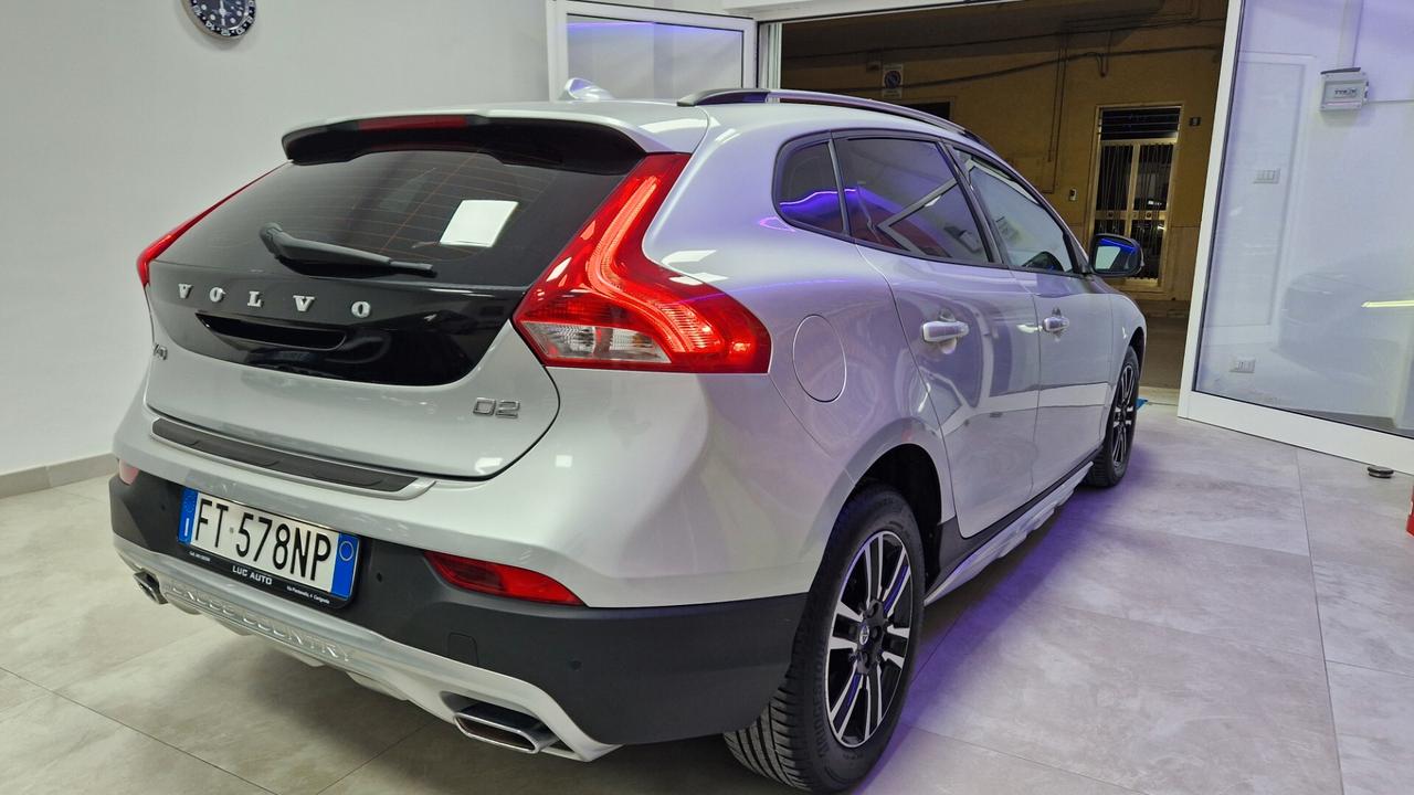 Volvo V40 D2 R-design